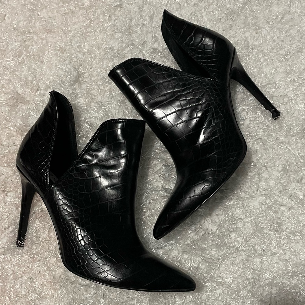 Steve Madden croc print ankle stiletto boot
